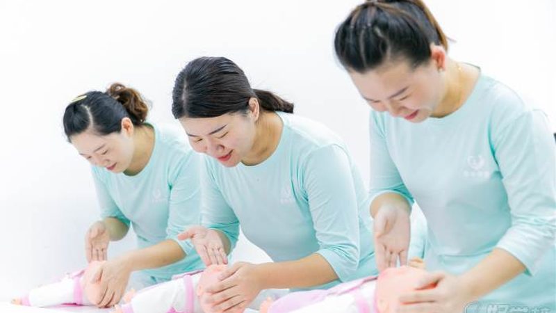 小儿推拿如何改善过敏体质？穴位图全解析**
